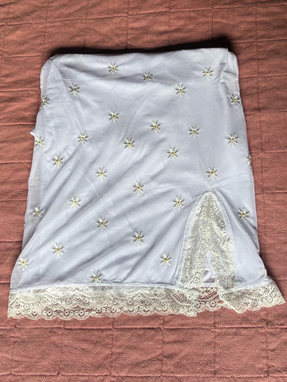 Motel Rocks White Daisy Lace Slip Mini Dress- White Graduation Dress- Size M - Picture 10 of 12